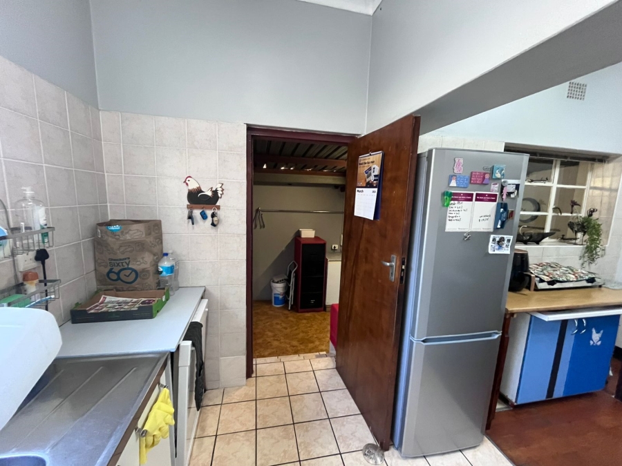 5 Bedroom Property for Sale in Rouxpark Western Cape